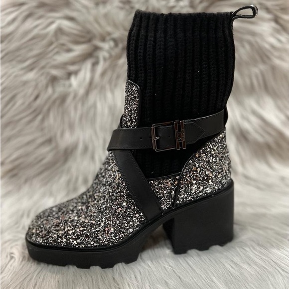 Michael Kors Alistair Glitter Slip-Ons Boots. - Picture 4 of 12